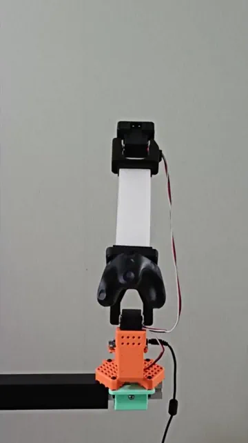 Flexible-link manipulator during data collection